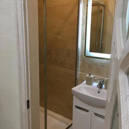 Apartment Deluxe Vesela 5